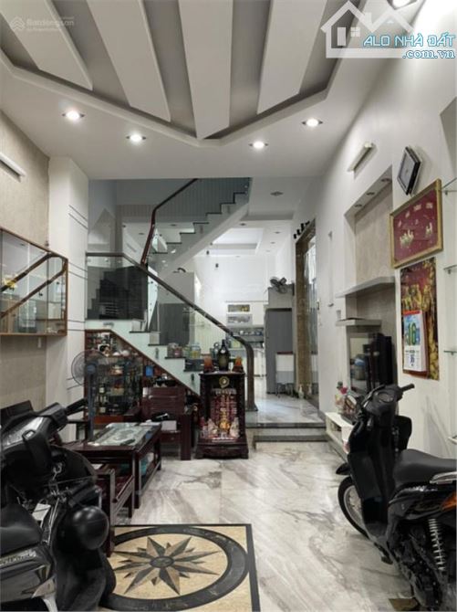 🏡 Bán nhà HXH Nguyễn Tri Phương, Q.10, gần ĐH Kinh Tế, 9.x tỷ! - 2