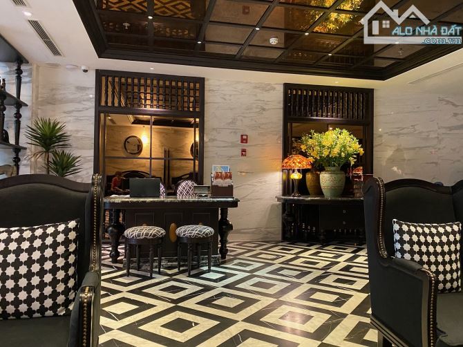 Chủ vay Bank 100 tỷ- Khách sạn mặt phố Hàng Điếu- 200m2 - MT 8.5m - 11 tầng - 50p - 195 tỷ