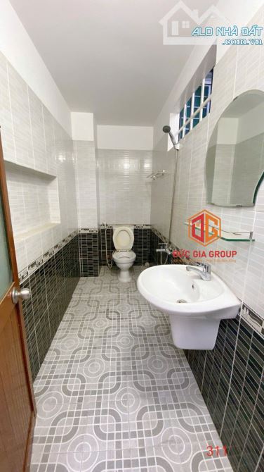 Bán nhà 1 trệt 2 lầu trong khu dân cư D2D giá chỉ 7,5 tỷ - 3