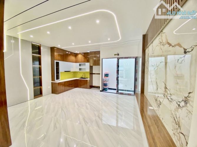 Bán Gấp Căn Biệt Thự Đức Giang 100m2-Mt 6m-16 tỷ-DÂN XÂY-PHÂN LÔ-XE TẢI ĐỖ CỬA-KINH DOANH - 3