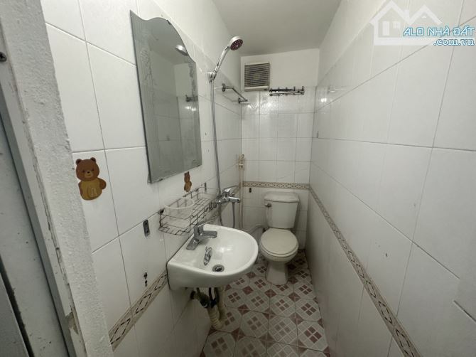 Lý Nam Đế NGÕ NÔNG THẲNG, MẶT TIỀN RỘNG – 5 tầng 22m chỉ 5.9 tỷ - GẦN Ô TÔ - 3