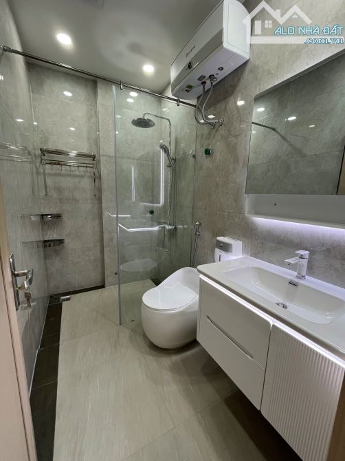 Bán căn nhà 46m tái định cư cây đa - đằng giang ngô quyền  Diện tích :46m ngang 4m x 5 tần - 3