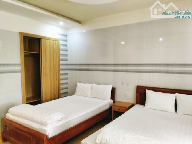 Chính Chủ Cần Chuyển Nhượng -Khách Sạn 5Tầng Mặt Tiền -Kinh Dương Vương - Đường 15m- DT 10 - 3