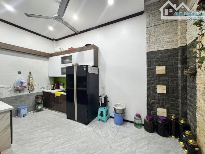 Nhà đẹp ở ngay ngõ ô tô Kim Ngưu Hai Bà Trưng Sổ 61m, 4 tầng 4 ngủ MT5m2 Giá 12 tỷ Giá tốt - 3