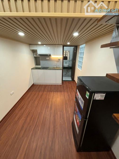 Cho Thuê CCMN Ngõ 113 Yên Hoà Cầu Giấy 25m2 Gác Xép Ban Công Thang Máy Full Nội Thất - 3