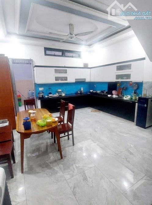 MẶT PHỐ NỘI BỘ TÊN LỬA - NHÀ Ở VÀ KINH DOANH - NỘI THẤT XỊN SÒ CAO CẤP - 100M2  HƠN 12 TỶ. - 3