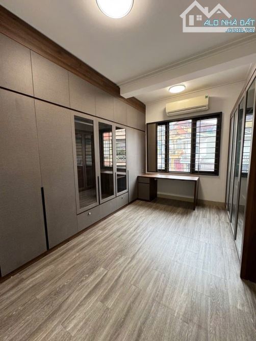 Bán nhà Đường Láng, Quận Đống Đa, 43m2x5T giá 12.2 tỷ, Phân lô, Oto đỗ cửa - 4