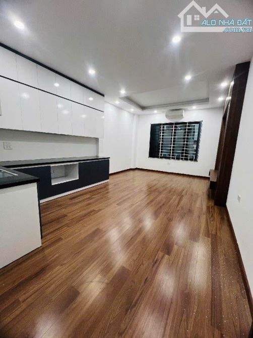 XUÂN PHƯƠNG 6 TẦNG THANG MÁY-FULL NỘI THẤT SỊN SÒ-SỔ VUÔNG ĐẸP-10M Ô TÔ DỪNG ĐỖ-9 TỶ2 - 4