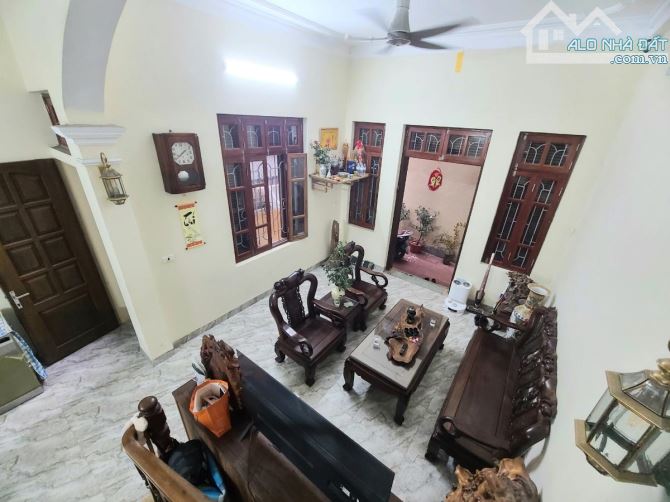 Bán nhà Trường Chinh - Đống Đa. Dt 60m, 3 tầng, mặt tiền 5.5m. Giá hơn 11 tỷ (còn TL) - 4