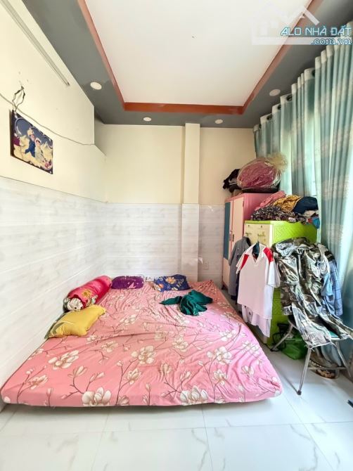 Bán nhà Phường 10 Tân Bình, Hồng Lạc, hẻm xe hơi, 3 tầng, giá chỉ 6 tỷ 499 - 4