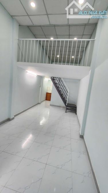 Bán Nhà Trung Mỹ Tây, Phan Văn Hùm 2 Tầng hẻm xe hơi, giá rẻ - 4