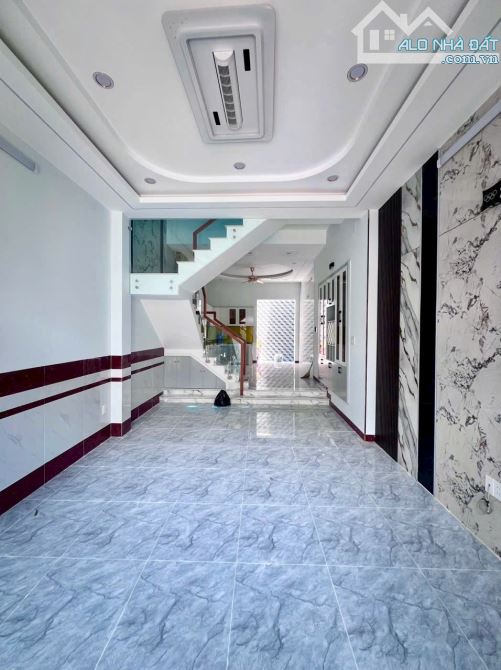 Bán nhà 3tầng hẻm xe hơi tránh, Gần Vincom Lê Văn Việt, Đình Phong Phú, Chỉ 7.3tỷ TL - 5