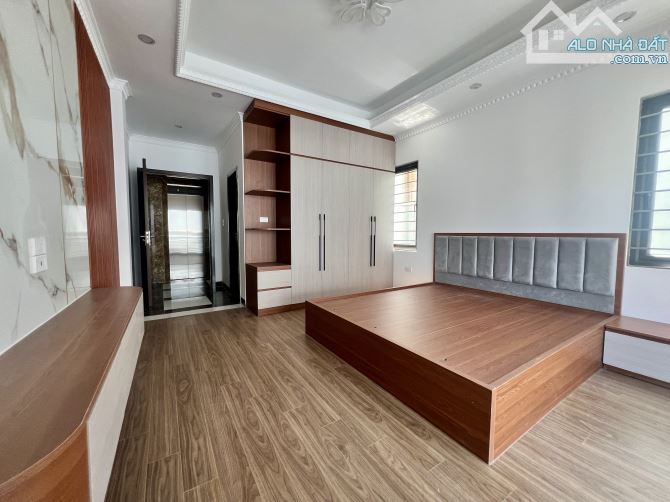 Bán nhà Giang Biên 5 tầng 45m mới đẹp, oto đỗ cửa giá 7 tỷ hơn - 5