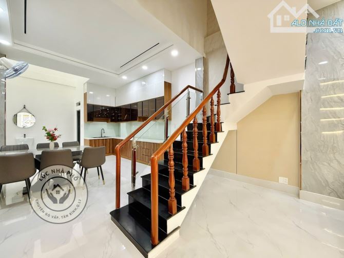 60m2, BÁN NHÀ 5 TẦNG, HẺM Ô TÔ, KO LỘ GIỚI, PHẠM VĂN CHIÊU, GV, NHỈNH 6 TỶ - 5
