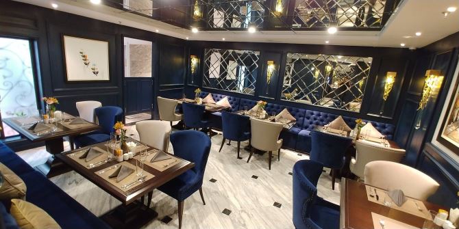 Chủ vay Bank 100 tỷ- Khách sạn mặt phố Hàng Điếu- 200m2 - MT 8.5m - 11 tầng - 50p - 195 tỷ