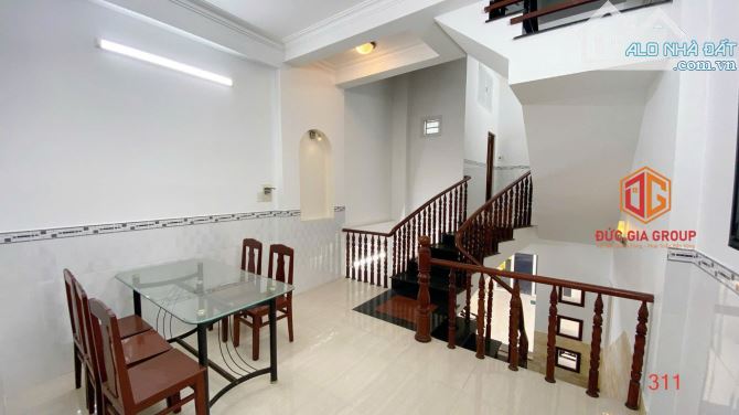 Bán nhà 1 trệt 2 lầu trong khu dân cư D2D giá chỉ 7,5 tỷ - 6