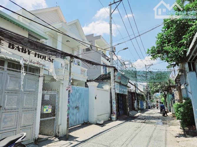 "  bán nhà xd 3 tầng -Đình Phong Phú- Tăng Nhơn Phú B- Quận 9.Giá bán:5.xtỷ . Diện tích: 8 - 6