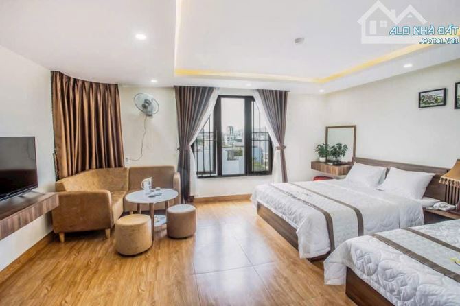 Chỉ 29,999 TỶ: BÁN TÒA NHÀ CĂN HỘ DỊCH VỤ ĐÀ NẴNG - Gần đg HỒ XUÂN HƯƠNG: 10 x18m - 7 TẦNG - 6