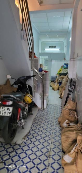 NHÀ 3 TẦNG ĐẸP 50M2-MẶT TIỀN LÒ GỐM-GIÁ 5.1 TỶ - 6