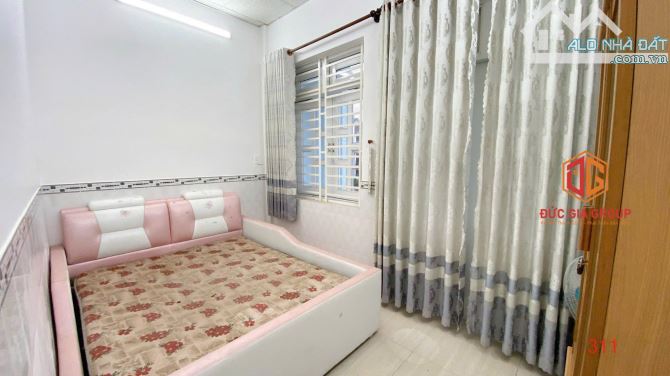Bán nhà 1 trệt 2 lầu trong khu dân cư D2D giá chỉ 7,5 tỷ - 7