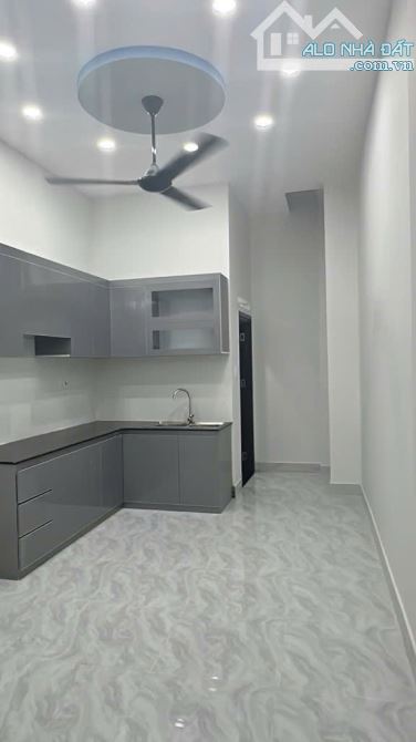 "  bán nhà xd 3 tầng -Đình Phong Phú- Tăng Nhơn Phú B- Quận 9.Giá bán:5.xtỷ . Diện tích: 8 - 7