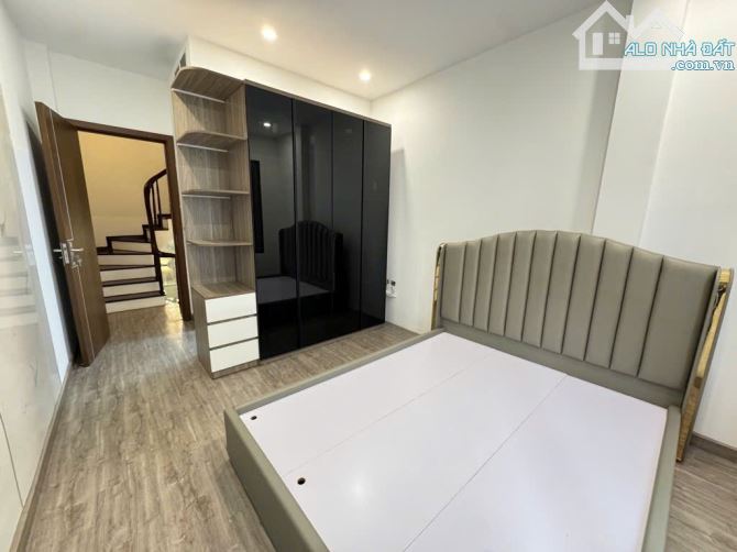 Bán nhà Đường Láng, Quận Đống Đa, 43m2x5T giá 12.2 tỷ, Phân lô, Oto đỗ cửa - 8