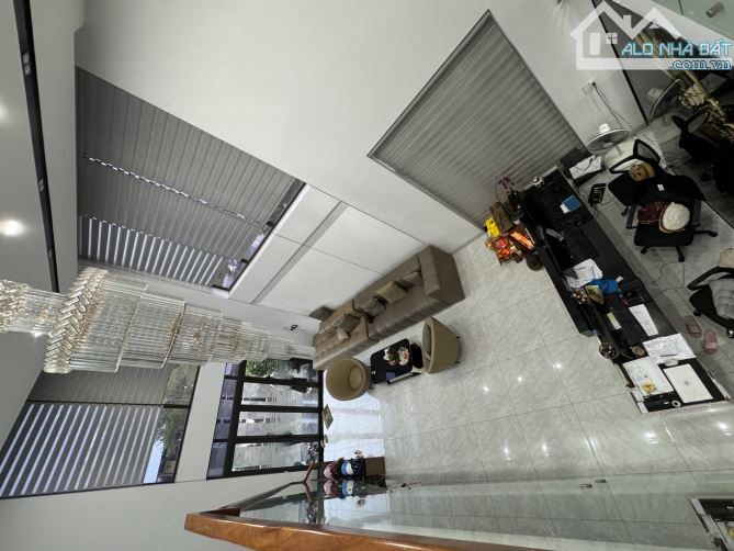 CẦN BÁN GẤP CĂN BIỆT THỰ ĐẸP Ở ĐƯỜNG NGUYỄN ĐÌNH THI - 8