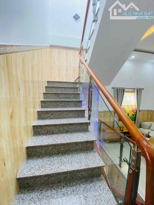 Bán Nhà Kiệt Trải Nhựa 123 Cù Chính Lan - 3 Tầng - 71m1 - MT 4m5 - 5Tỷ15. - 8