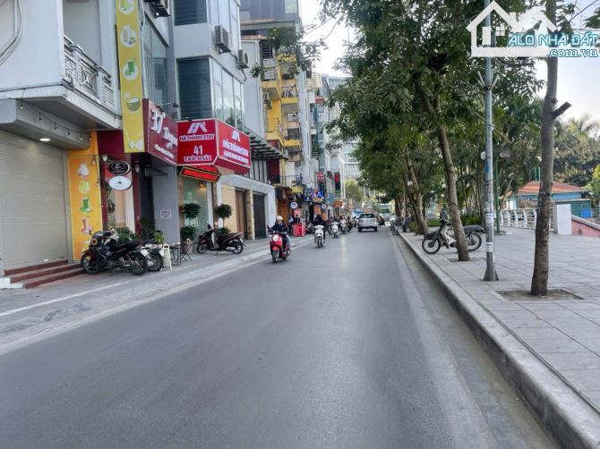 SIÊU PHẨM MẶT PHỐ TRÍCH SÀI – LÔ GÓC 3 THOÁNG – VIEW HỒ TÂY 62M² - 6T – MT 6.2 M – 61.8 Ỷ - 8
