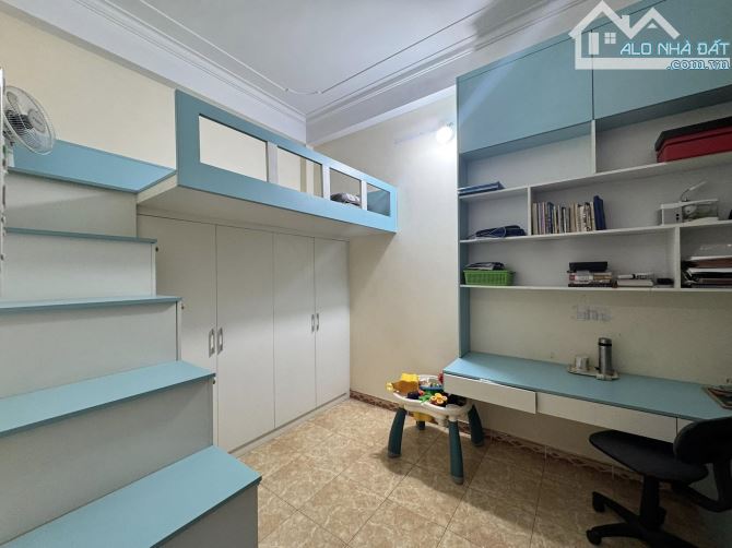 Nhà đẹp ở ngay ngõ ô tô Kim Ngưu Hai Bà Trưng Sổ 61m, 4 tầng 4 ngủ MT5m2 Giá 12 tỷ Giá tốt - 8