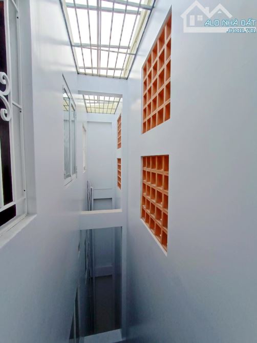 BÁN NHÀ 5 TẦNG TRUNG TÂM Q.3 – LÊ VĂN SỸ – 5.2x16m – 8PN – CHỈ 18.5 TỶ - 9