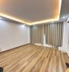 - Bán nhà đường Thuỵ Khuê, sát phố, nội thất xịn sò, 71m2, 9.8 tỷ.