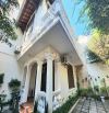 Cần bán căn biệt thự MT Trần Quốc Thảo, Quận 3, DT 26 x 20m, KC 1 trệt 2 lầu
