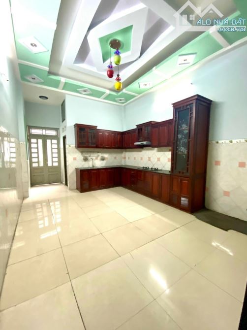 BÁN NHÀ RIÊNG MẶT TIỀN - TRUNG MỸ TÂY - 88M2 - 5 TẦNG - 5PN - 8 ĐỒNG - QUẬN 12