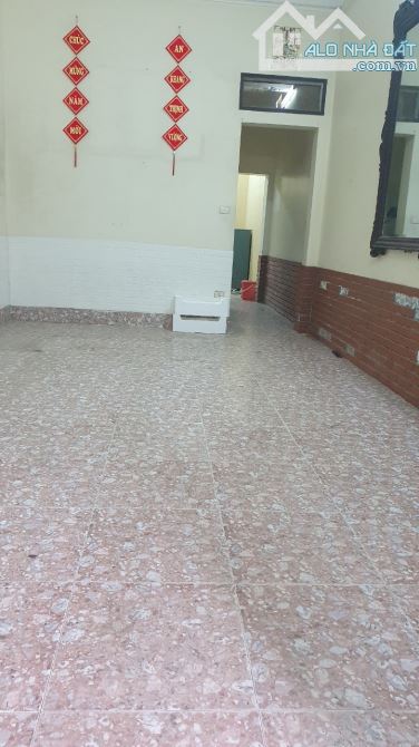 Cho thuê nhà Văn Quán ngay chân chung cư 24 Nguyễn Khuyến 65m 4 tầng