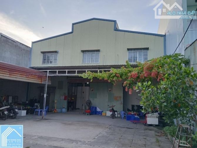 Cho thuê 580 m2 Kho và sân gần chợ An Thới có điện 3 pha