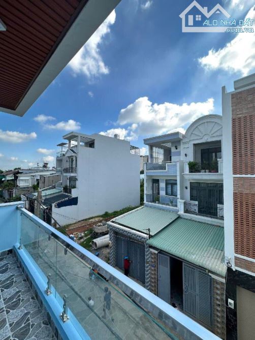🌺Bán Nhà Mới 5 Tầng Tại Ngã Tư Ga Quận 12 Giáp Gò Vấp-Ngang 4 dài 21- HXT- Giá chỉ 6,7 tỷ