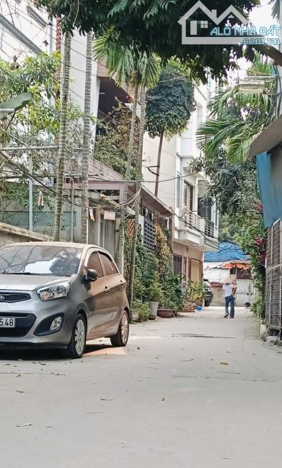 SIÊU HIẾM -BÁN NHÀ BỒ ĐỀ –MT RỘNG- VỊ TRÍ ĐẸP – Ô TÔ VÀO –KINH DOANH BẤT CHẤP 7TỶ25