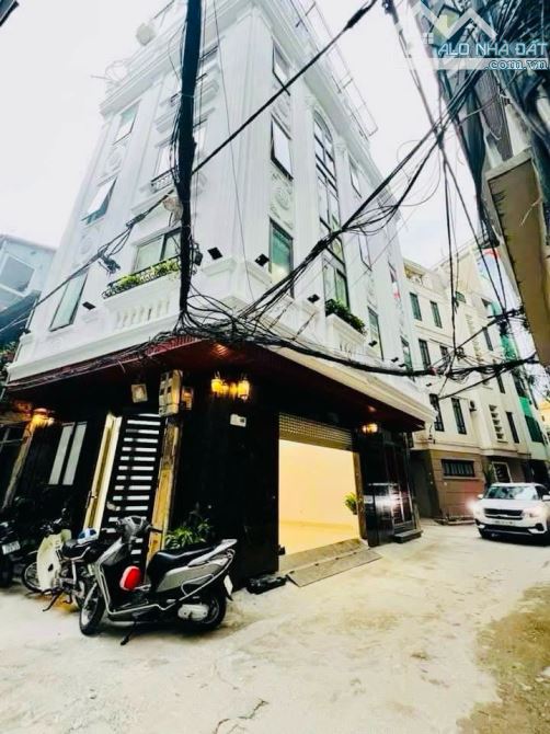 BÁN NHÀ LÔ GÓC PHỐ NGUYỄN KHANG - 46M2 - 6T THANG MÁY - MT 5.4 - NHÀ CỰC ĐẸP - GIÁ 15 TỶ
