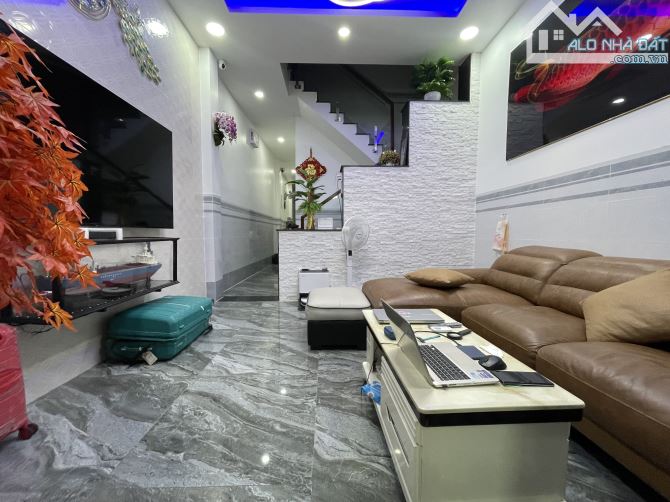 Bán nhà Hẻm Xe Hơi tránh nhau đường Làng Tăng Phú - Tăng Nhơn Phú A, Q9