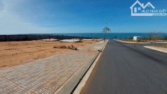 Bán đất Phan Thiết nằm mặt tiền đường , gần Làng Chài mũi né giá chỉ 8tr/m2