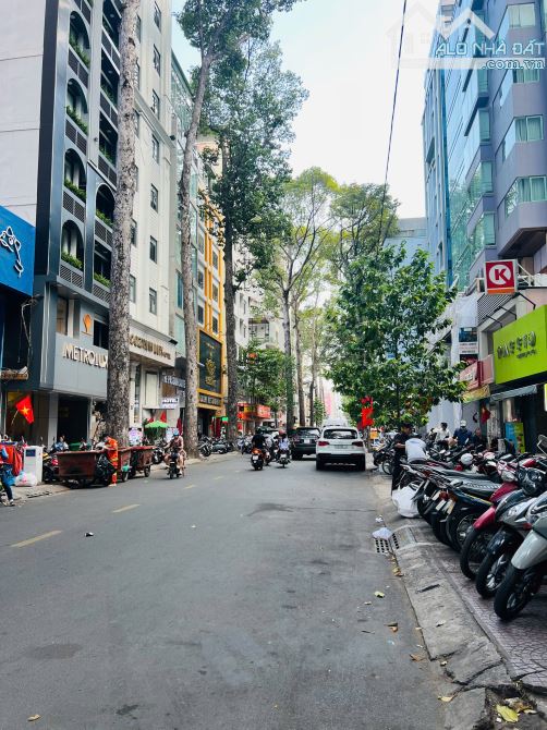 Bán nhà góc 2 mặt tiền đường BÙI THỊ XUÂN QUẬN 1, 12,45x7,5m 2 Tầng