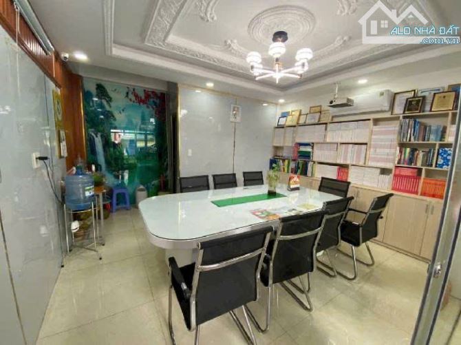 🔥Nhà MT 5 Tầng,THẠNH XUÂN 43, Phường THẠNH XUÂN, Quận 12,💵 6,85tỷ.Tặng Full Nội Thất.