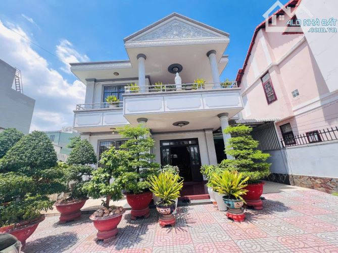 BIỆT THỰ MẶT TIỀN TRƯƠNG VĂN THÀNH, DT 415M²(NGANG 13M), KINH DOANH ĐỈNH