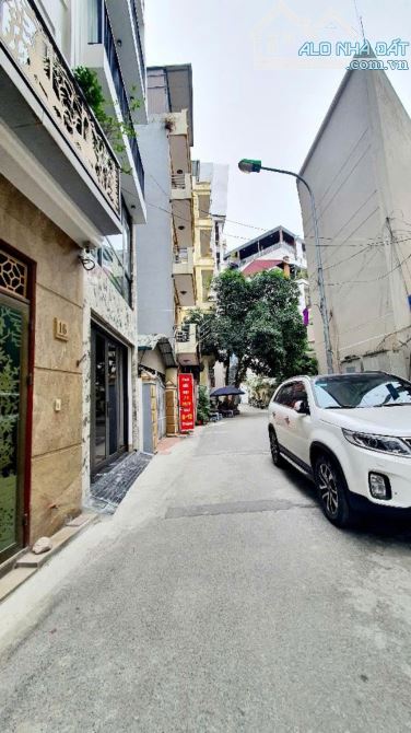 NGUYỄN VĂN CỪ - DT 55M2 - DÂN XÂY 5TẦNG , Ô TÔ ĐỖ CỬA CHỈ 11 TỶ HƠN XÍU