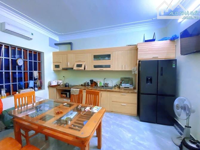 Bán nhà Đội cấn 89m2 gần ô tô - nỏ hậu - không quy hoạch