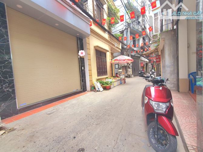 Nhà đẹp sát mặt phố Khương Đình, Thanh Xuân,42m2, ô tô đỗ cửa, kinh doanh đỉnh