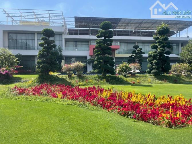 Giá Đầu tư giảm 30%! Biệt thự vườn có sân goft + hồ bơi  6.400m2 tại TP.Thuận An. TP.HCM