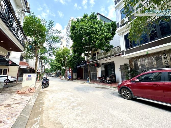 Phân lô TĐC Phú Diễn - 70m - mt 4,1 - vỉa hè mênh mông  kinh doanh tốt
