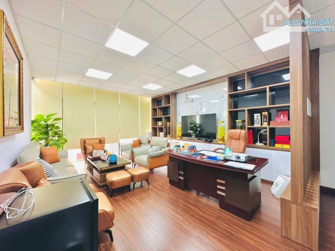 BÁN NHÀ 60M, 5 TẦNG PHỐ TRUNG KÍNH, NGÕ THÔNG, Ô TÔ TRÁNH, VỈA HÈ, KINH DOANH ĐỈNH.